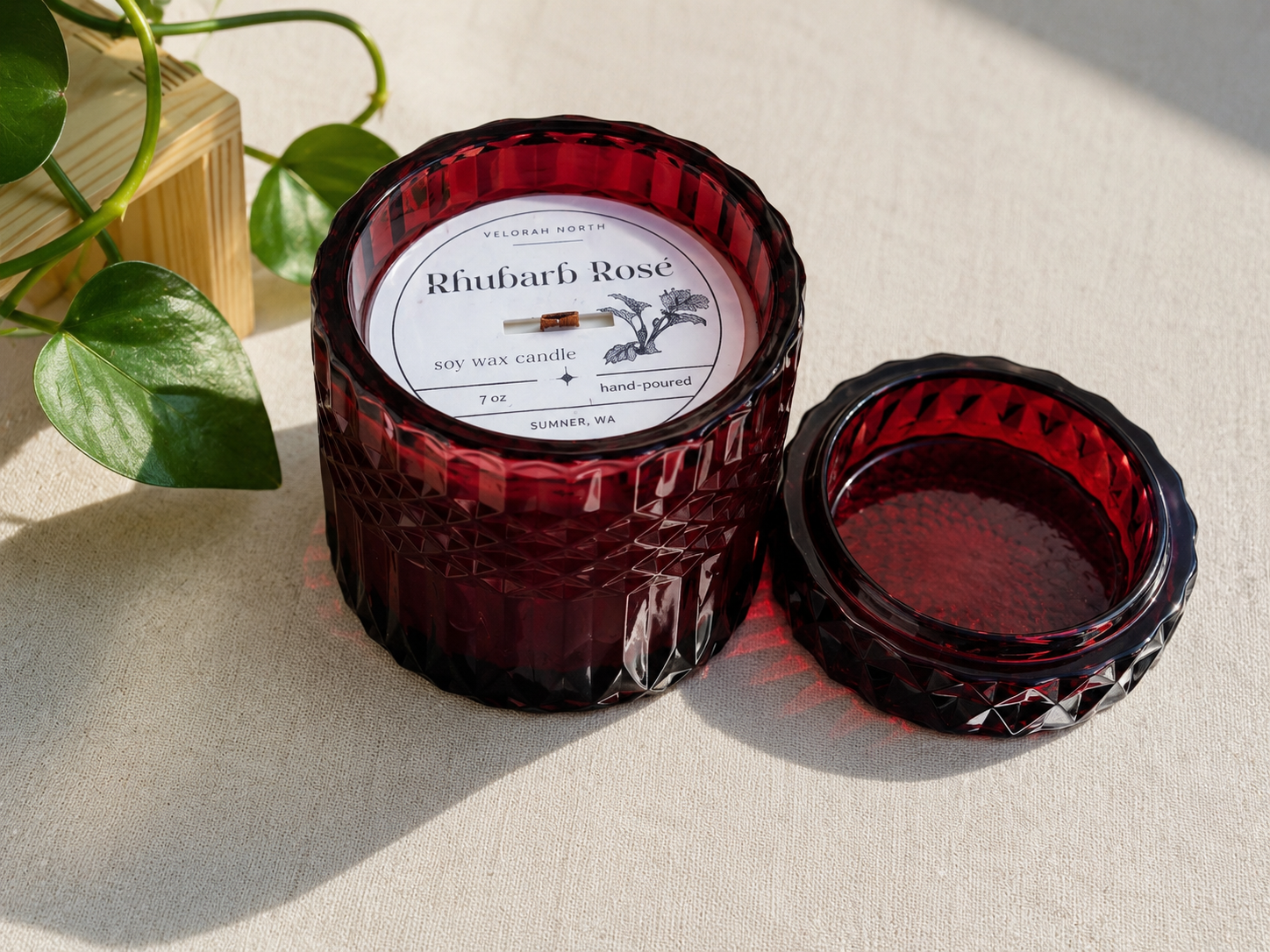Rhubarb Rosé Seasonal Candle (7oz)